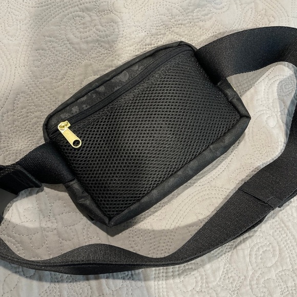 Canvelle Leopard Belt Bag - Picture 2 of 3